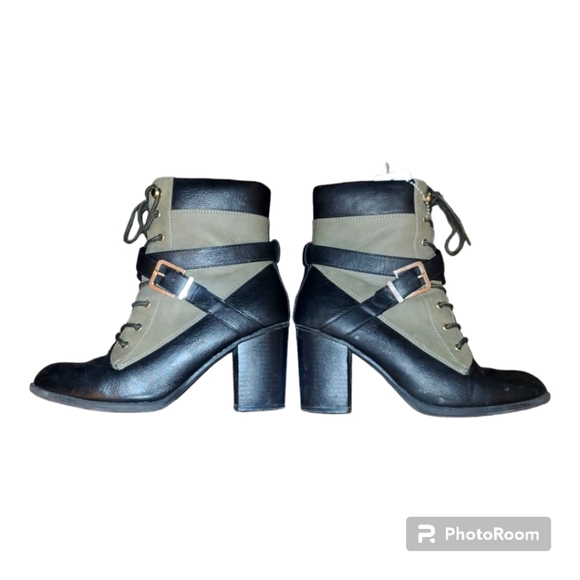 Boots with Buckle and Zip-Up  9.5 - Picture 4 of 9